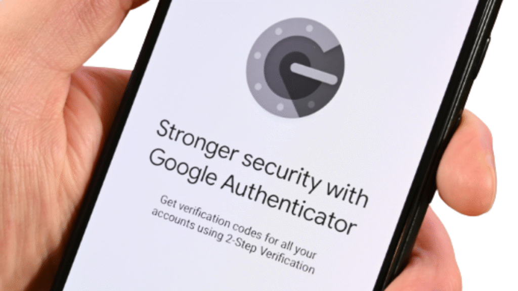 2025 డిజిటల్ మోసాలకు చెక్ – తప్పక డౌన్‌లోడ్ చేయాల్సిన 5 సెక్యూరిటీ యాప్స్